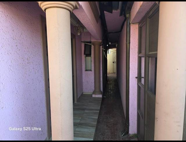 3 BEDROOM HOUSE FOR SALE IN PIMVILLE ZONE 4